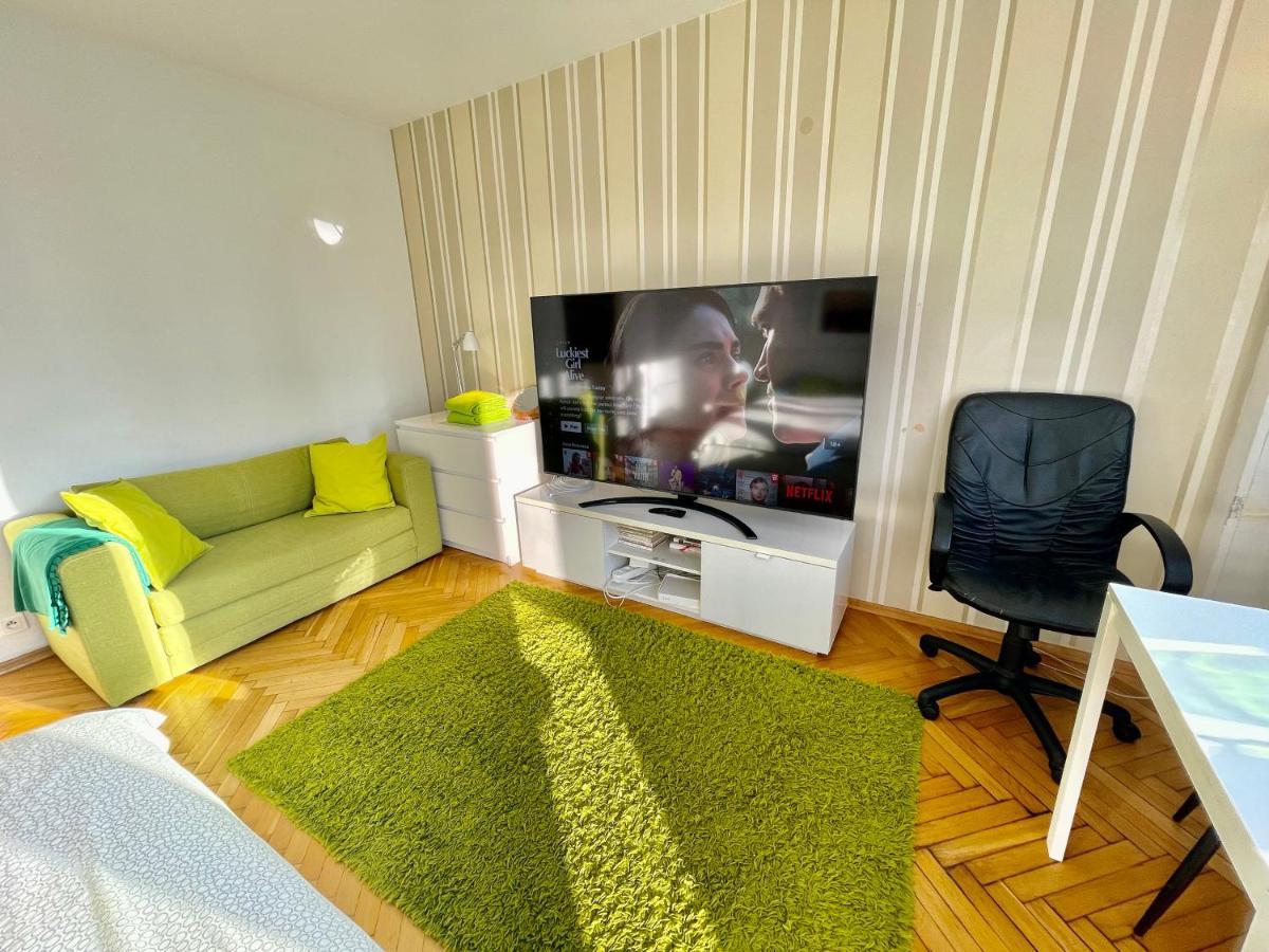 Super Rondo Onz Metro Nowe Wifi 300 Mb/s Aircondition Netflix Spotify * Warszawa