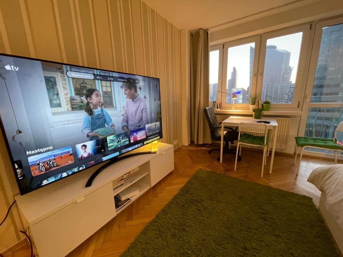 Apartment Super Rondo Onz Metro Nowe Wifi 300 Mb/s Aircondition Netflix Spotify *