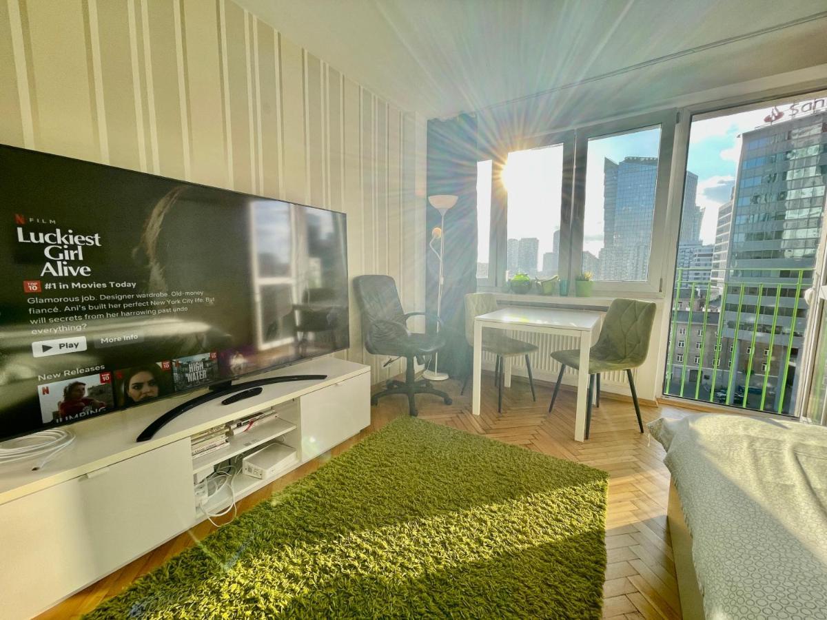 Super Rondo Onz Metro Nowe Wifi 300 Mb/s Aircondition Netflix Spotify * Warschau