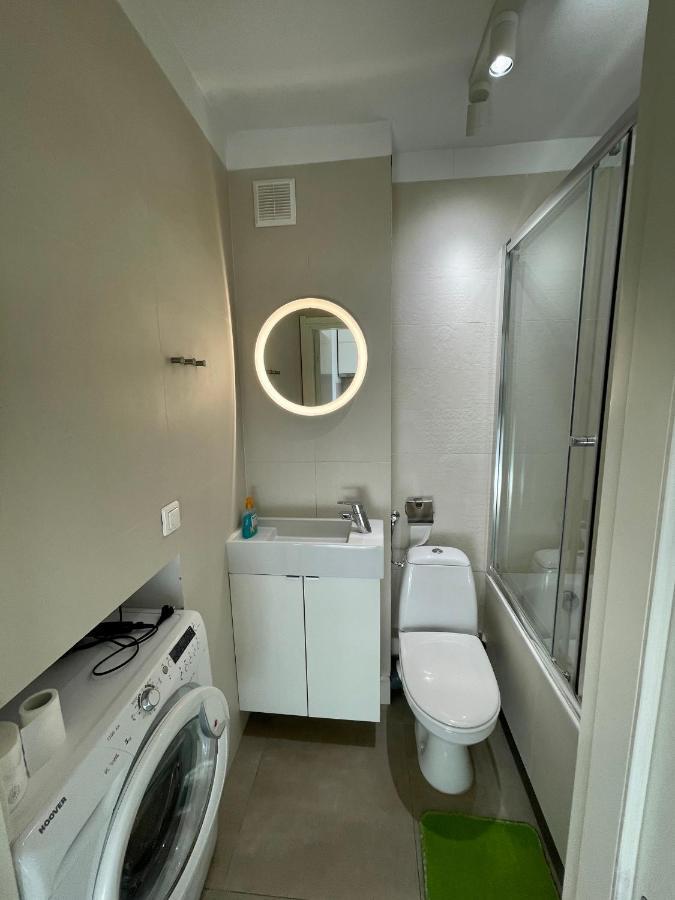 Apartment Super Rondo Onz Metro Nowe Wifi 300 Mb/s Aircondition Netflix Spotify Warschau